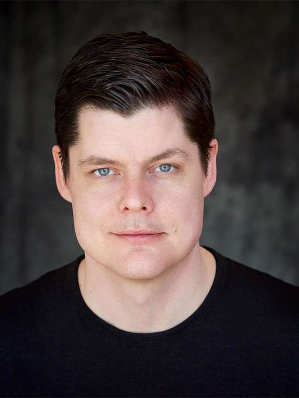 Headshot - Rob Pue