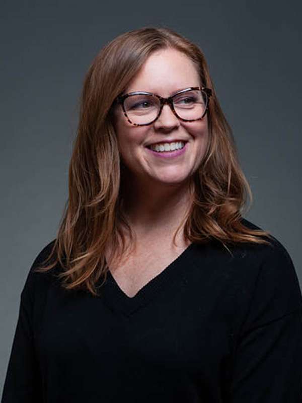 Headshot - Jen Grant