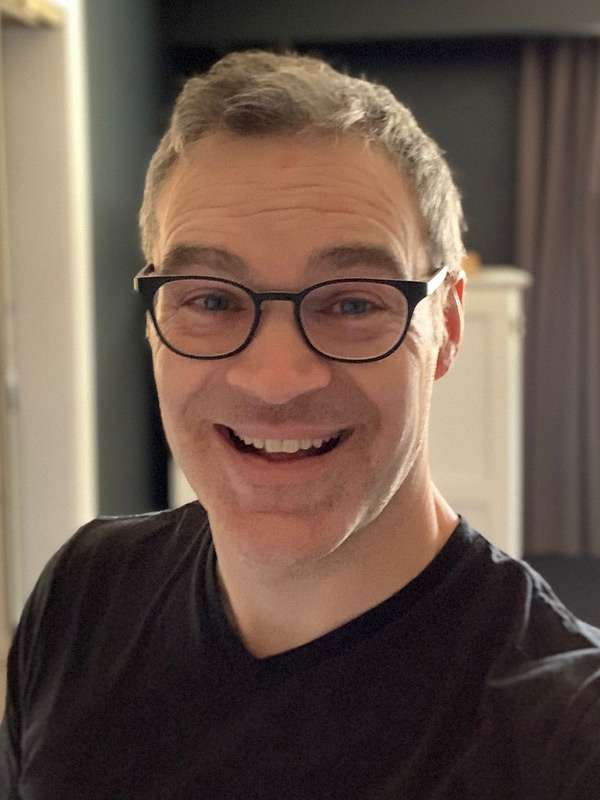 Headshot - Dean Jenkinson