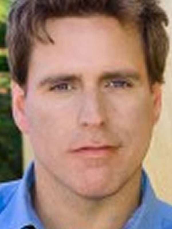 Headshot - Michael Gelbart