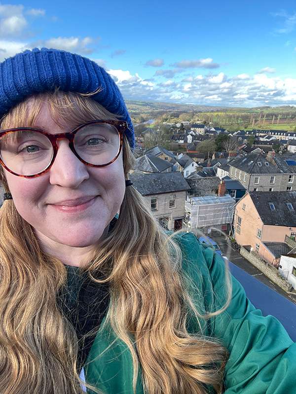 Headshot - Caity Curtis