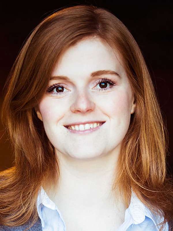 Headshot - Lauren Cochrane