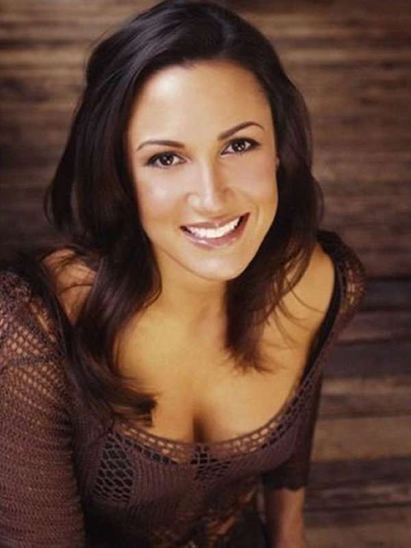 Headshot - Sitara Hewitt