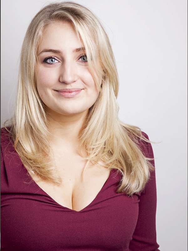 Headshot - Sophie Buddle